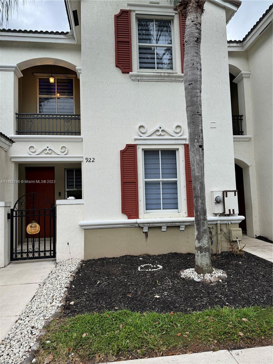 922 NE 42nd Terrace Homestead FL 33033