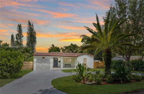 11935 NE 11th Place Biscayne Park FL 33161