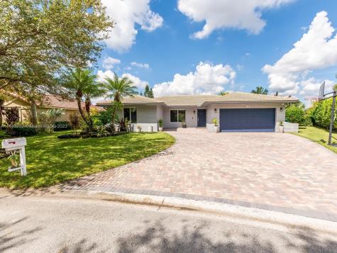 1068 NW 108th Lane Coral Springs FL 33071
