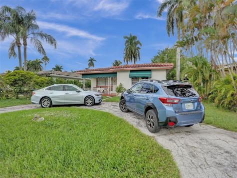 1131 N Northlake Drive Hollywood FL 33019