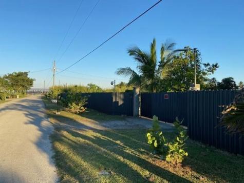 19450 SW 202nd Street Miami FL 33187