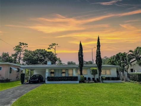 15945 Miami Drive North Miami Beach FL 33162