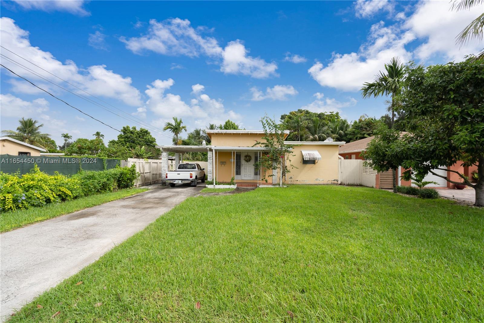 6441 SW 28th Street Miami FL 33155