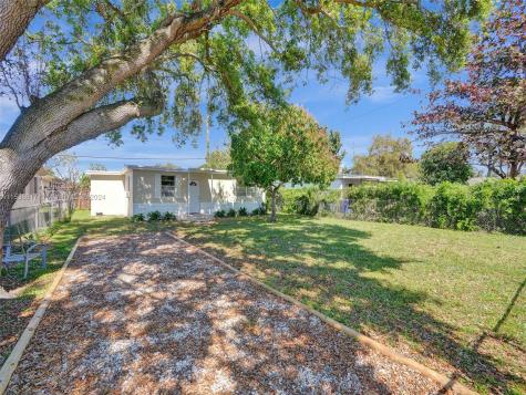 6109 SW 40th Court Miramar FL 33023