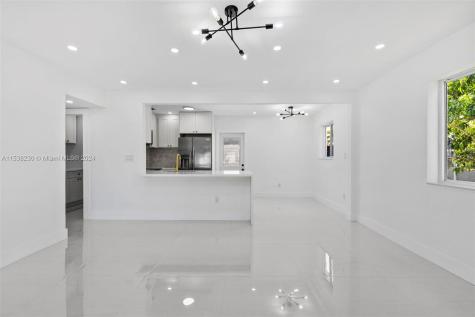 10860 SW 40th Terrace Miami FL 33165