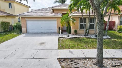 14282 N Royal Cove Circle Davie FL 33325