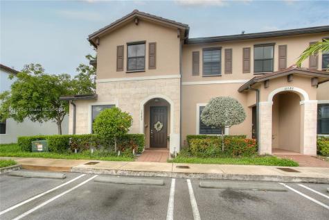 10589 W 34th Court Hialeah FL 33018