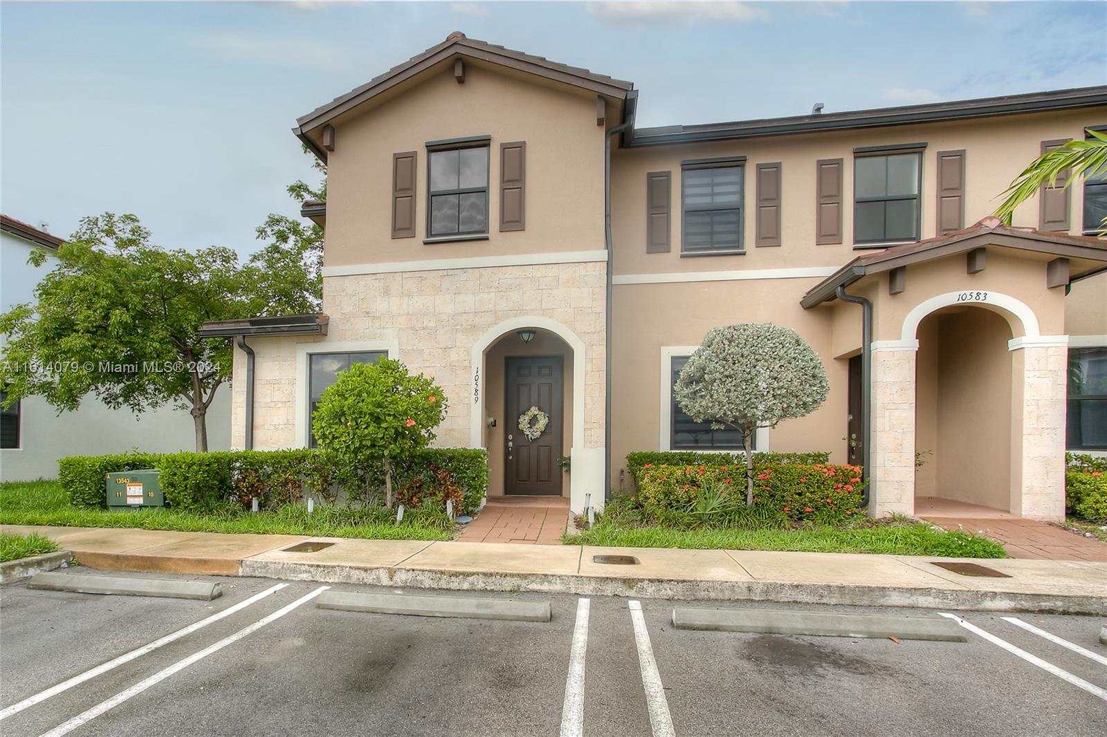 10589 W 34th Court Hialeah FL 33018