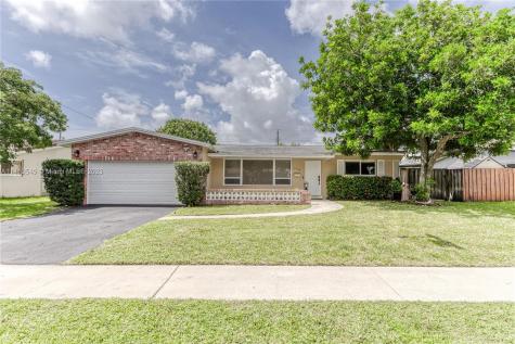 5508 Harrison Street Hollywood FL 33021