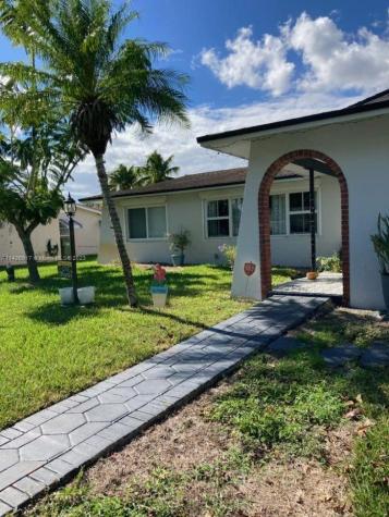 1840 N Hiatus Road Pembroke Pines FL 33026