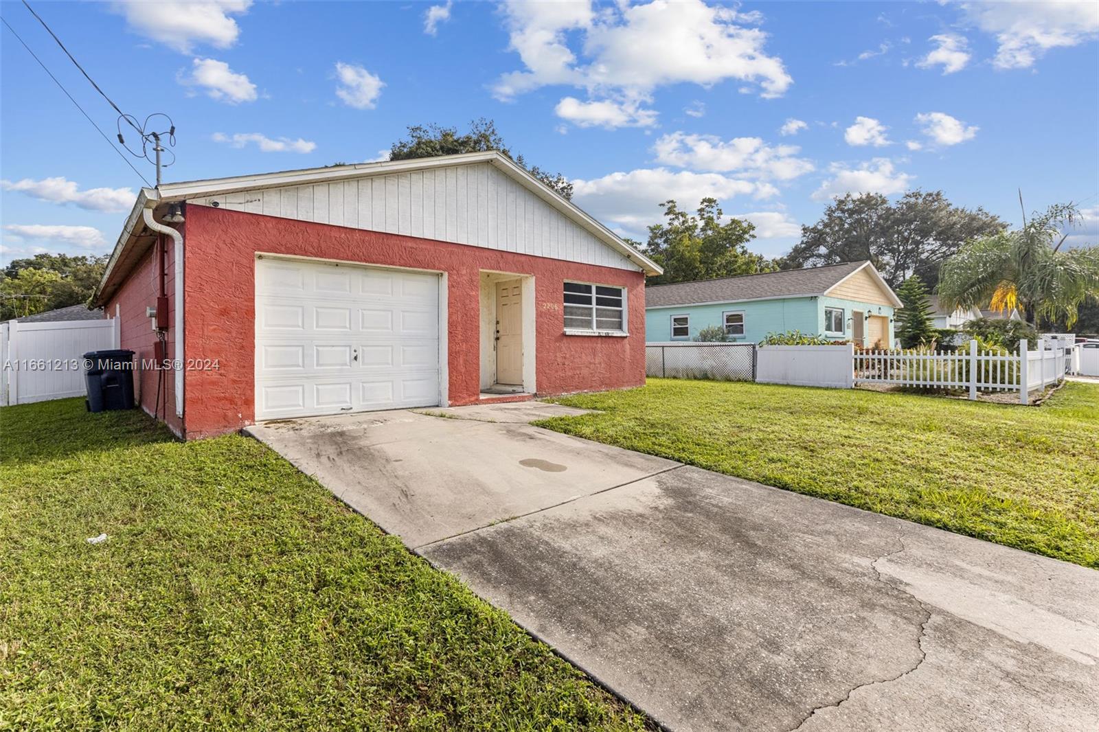 2206 E Chelsea Street Tampa FL 33610