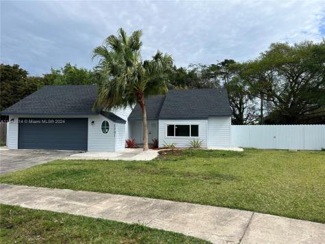 1741 N Goldeneye Lane Homestead FL 33035