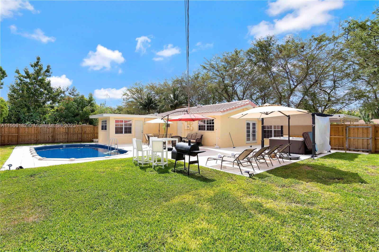5727 Madison Street Hollywood FL 33023