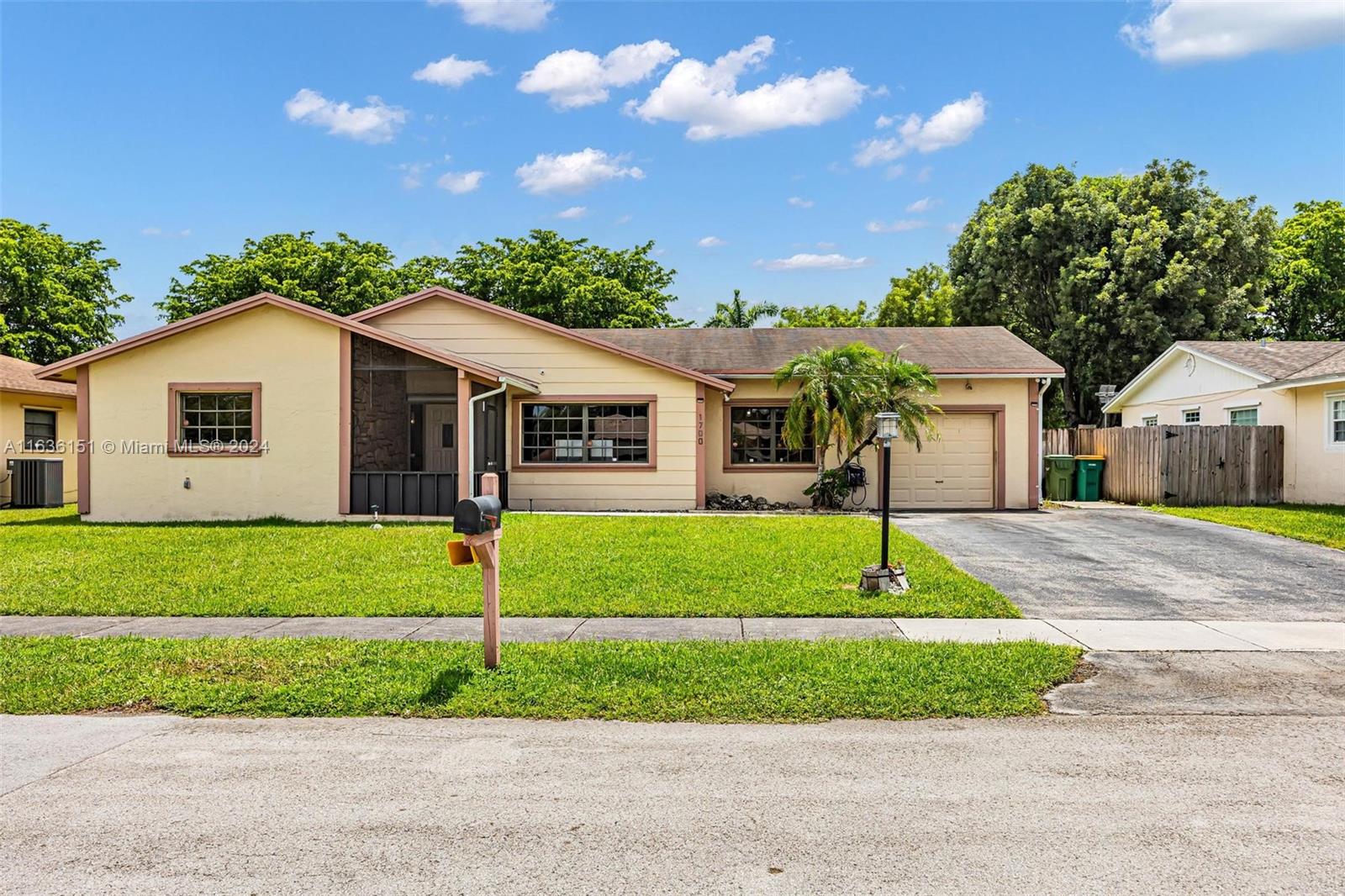 1700 S Curlew Lane Homestead FL 33035
