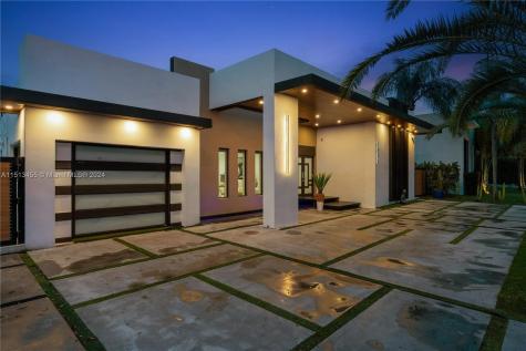 1885 N Hibiscus Drive North Miami FL 33181