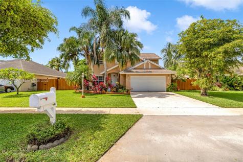 9736 SW 220th Street Cutler Bay FL 33190