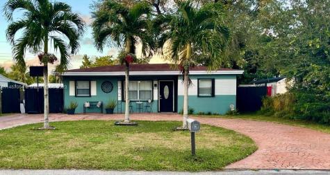 6313 Grant Street Hollywood FL 33024