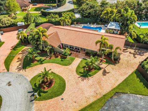 11600 SW 98th Court Miami FL 33176