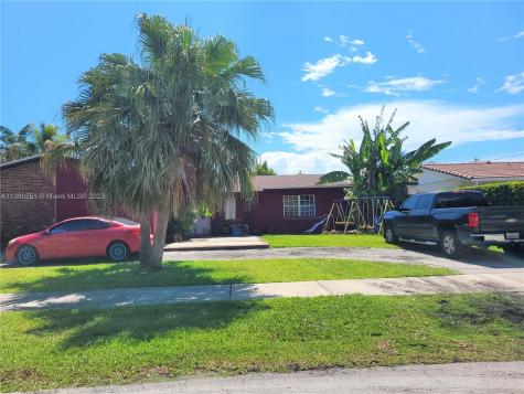 19023 SW 96th Avenue Cutler Bay FL 33157