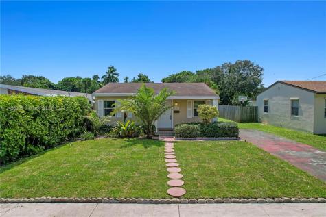 2738 Taylor Street Hollywood FL 33020