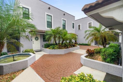 11703 NW 11th Street Pembroke Pines FL 33026