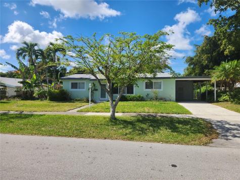 9299 Martinique Drive Cutler Bay FL 33189