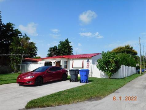 1815 N 27th Avenue Hollywood FL 33020