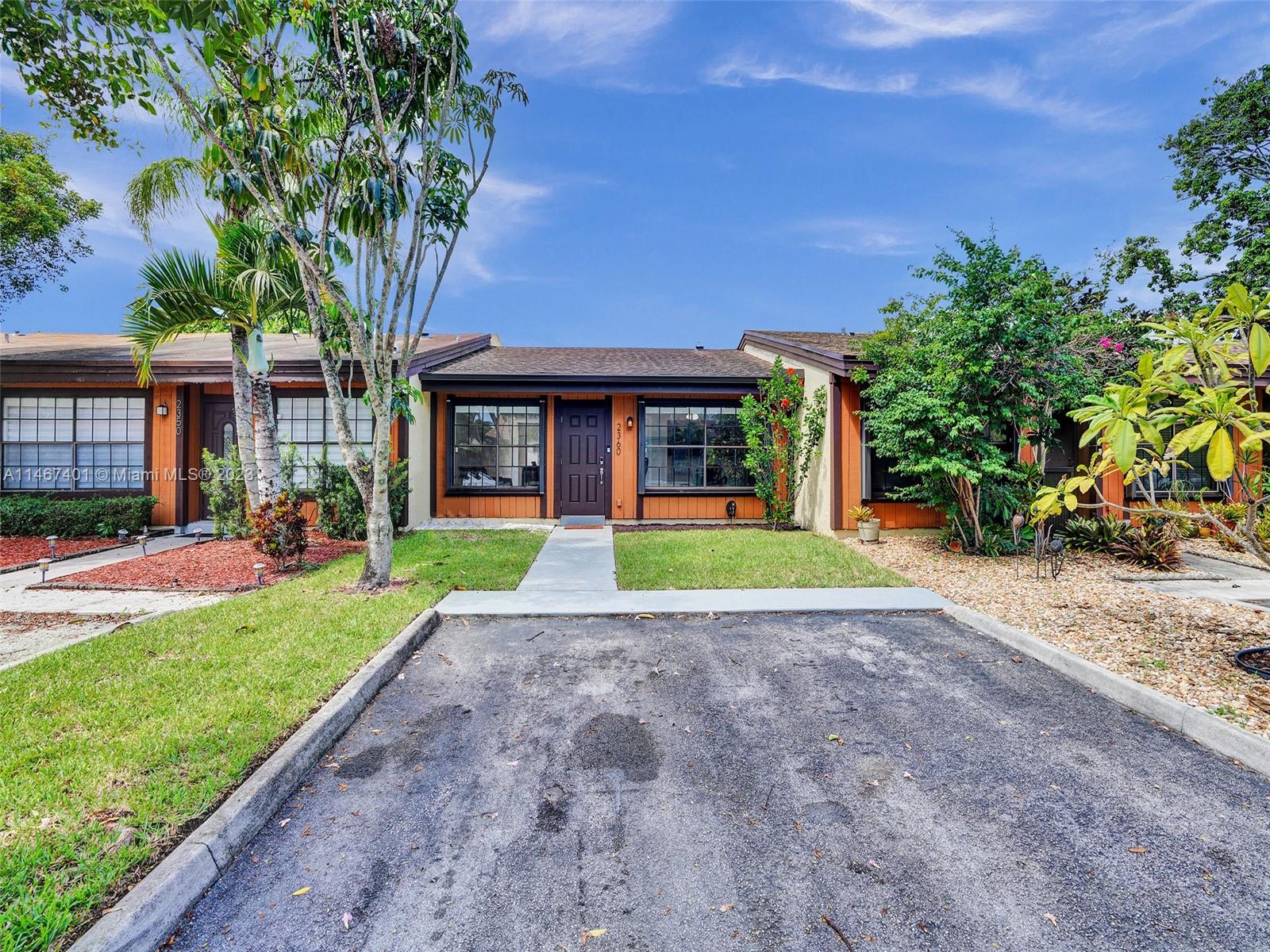 2360 Peach Court Pembroke Pines FL 33026