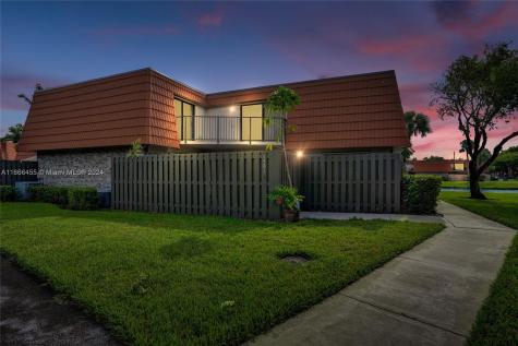 1501 SW 110th Way Davie FL 33324