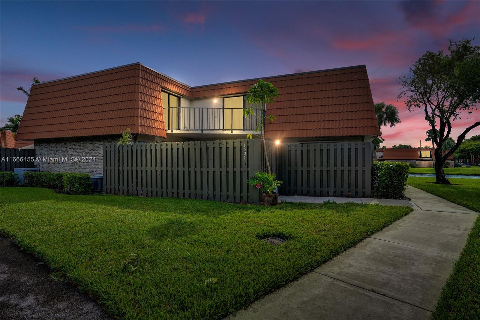 1501 SW 110th Way Davie FL 33324