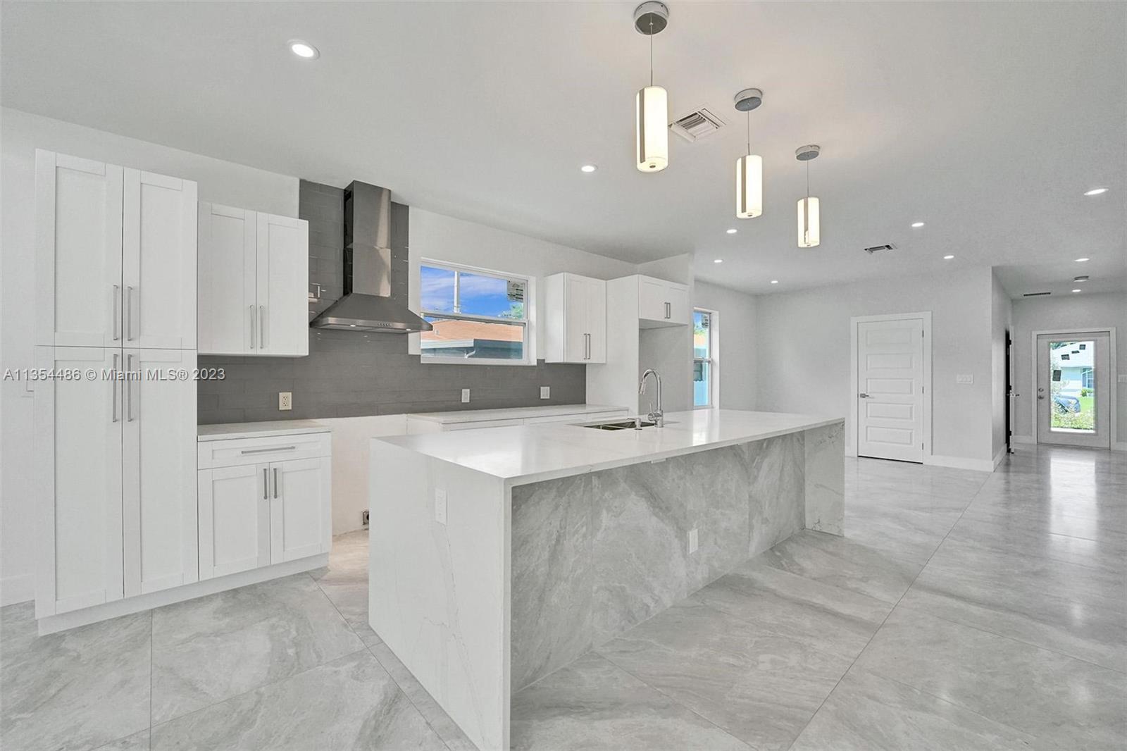 4260 SW 19th Street West Park FL 33023