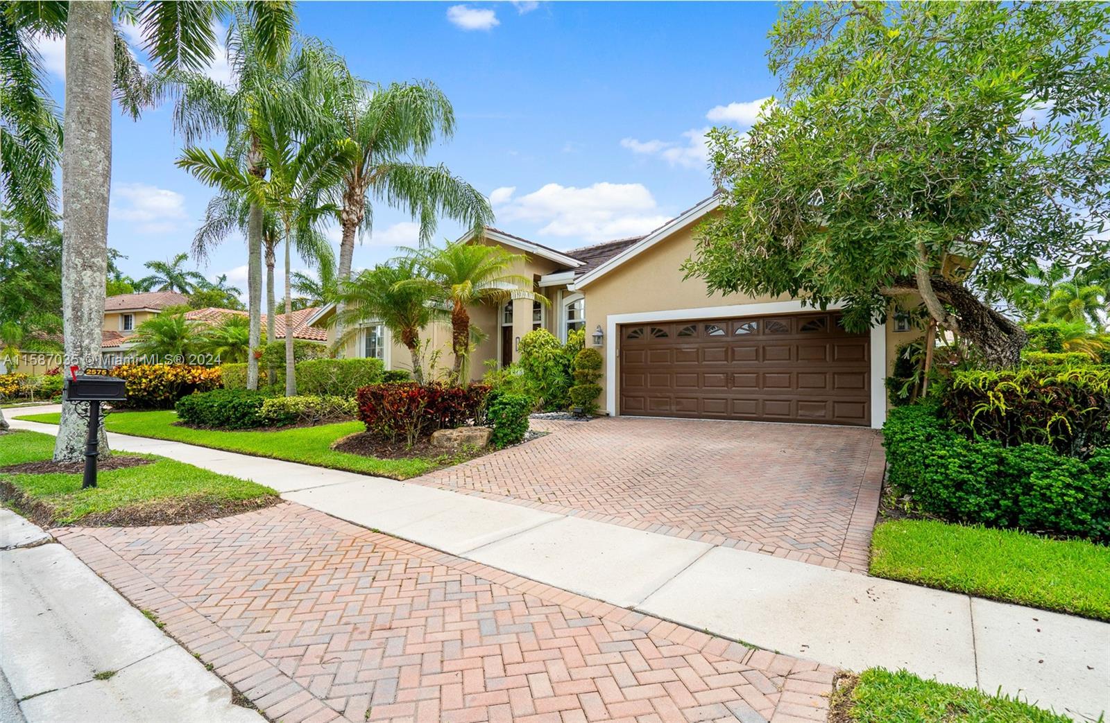 2575 Jardin Drive Weston FL 33327
