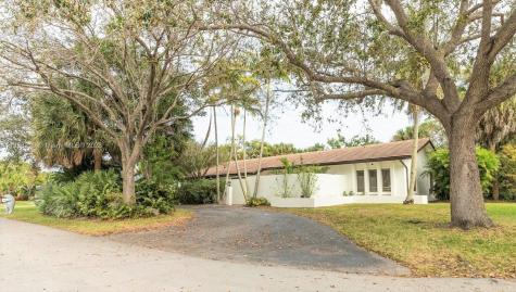 13935 SW 102nd Court Miami FL 33176