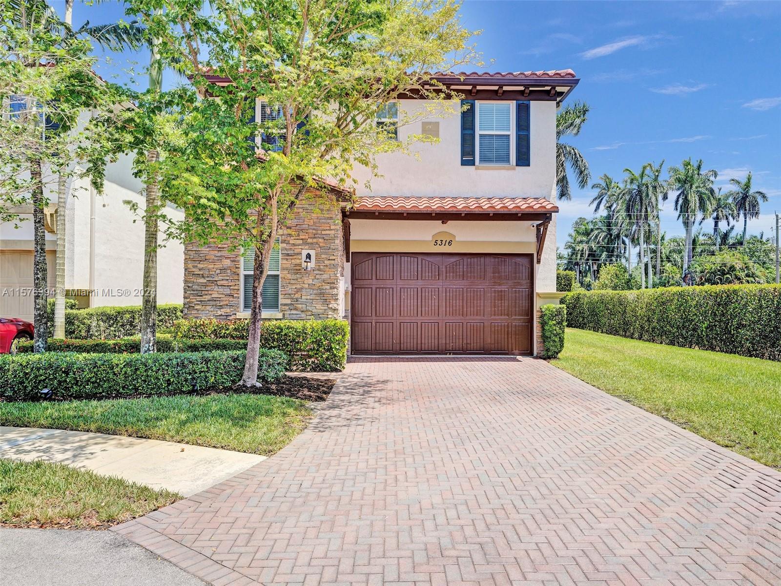 5316 Kingfisher Way Davie FL 33314