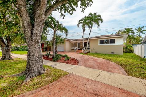 307 N Rainbow Drive Hollywood FL 33021