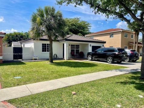 9064 NW 191st Terrace Hialeah FL 33018
