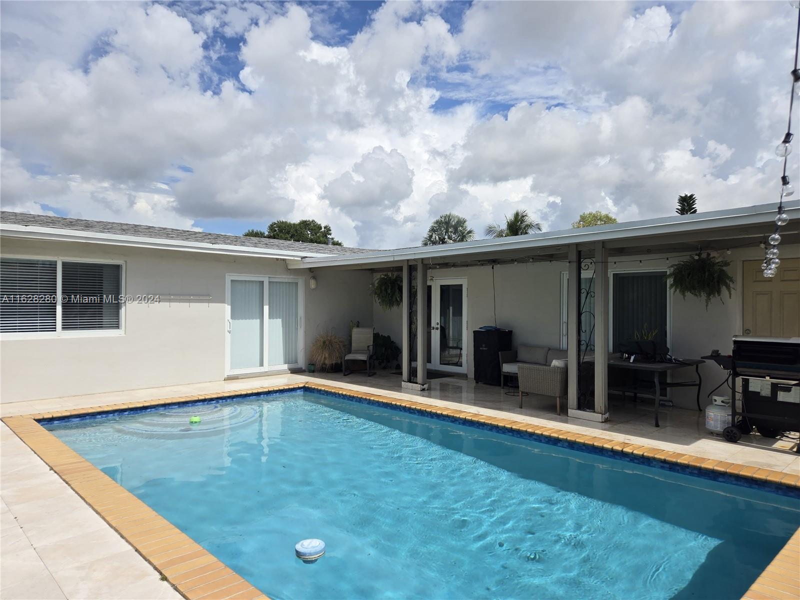 7840 Farragut Street Hollywood FL 33024