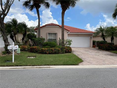 5165 Pelican Cove Drive Boynton Beach FL 33437