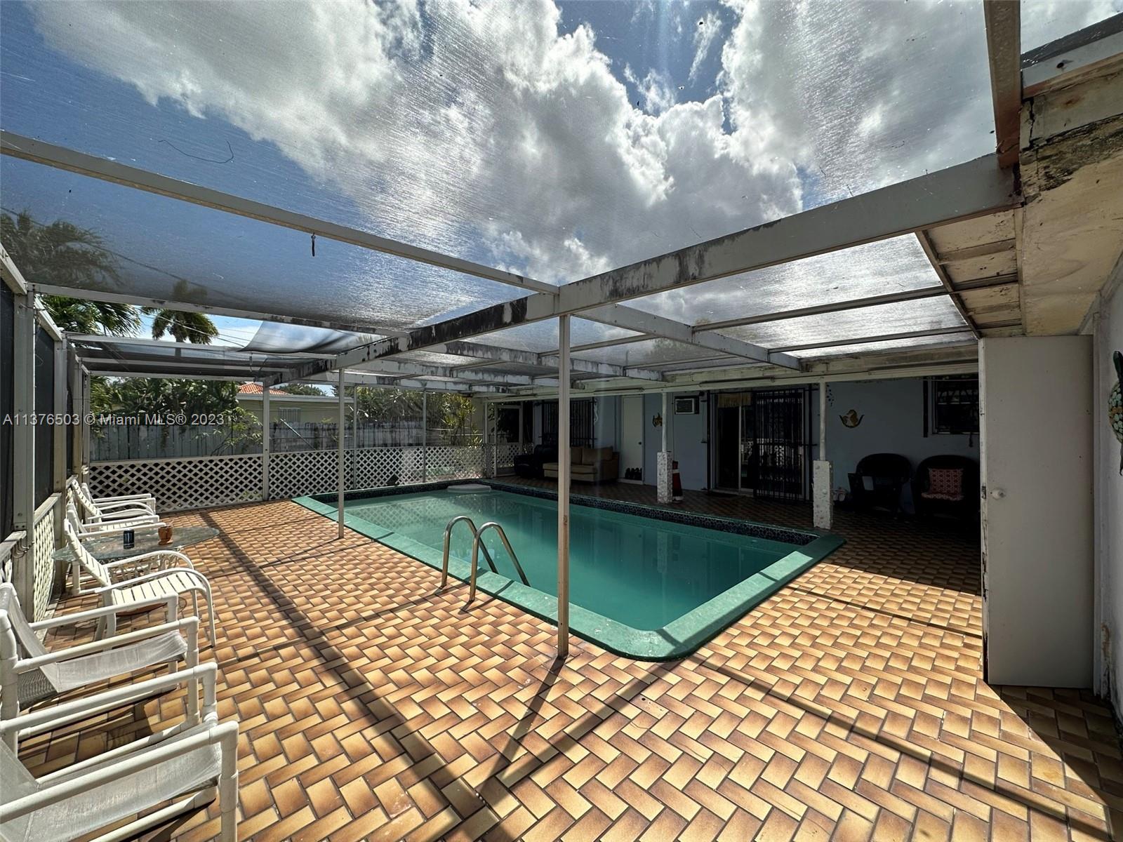 3321 SW 94th Avenue Miami FL 33165