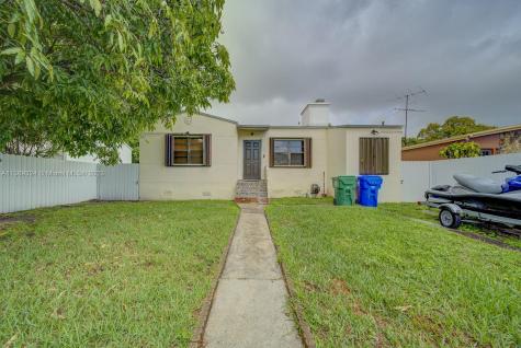1043 NW 40th Street Miami FL 33127