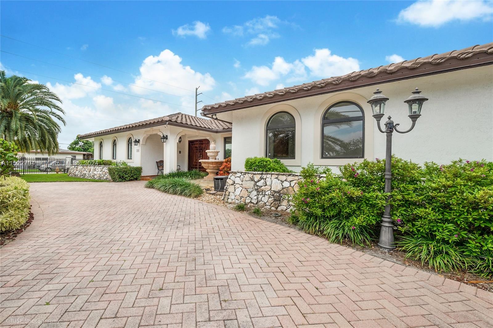 380 SW 82nd Avenue Miami FL 33144