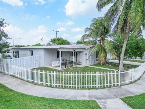 10521 SW 201st Terrace Cutler Bay FL 33189
