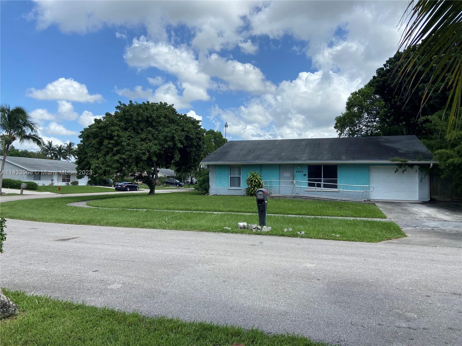 4866 Poseidon Place Lake Worth FL 33463