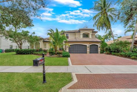 10123 S Lake Vista Circle Davie FL 33328