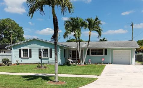 19830 Lenaire Drive Cutler Bay FL 33157