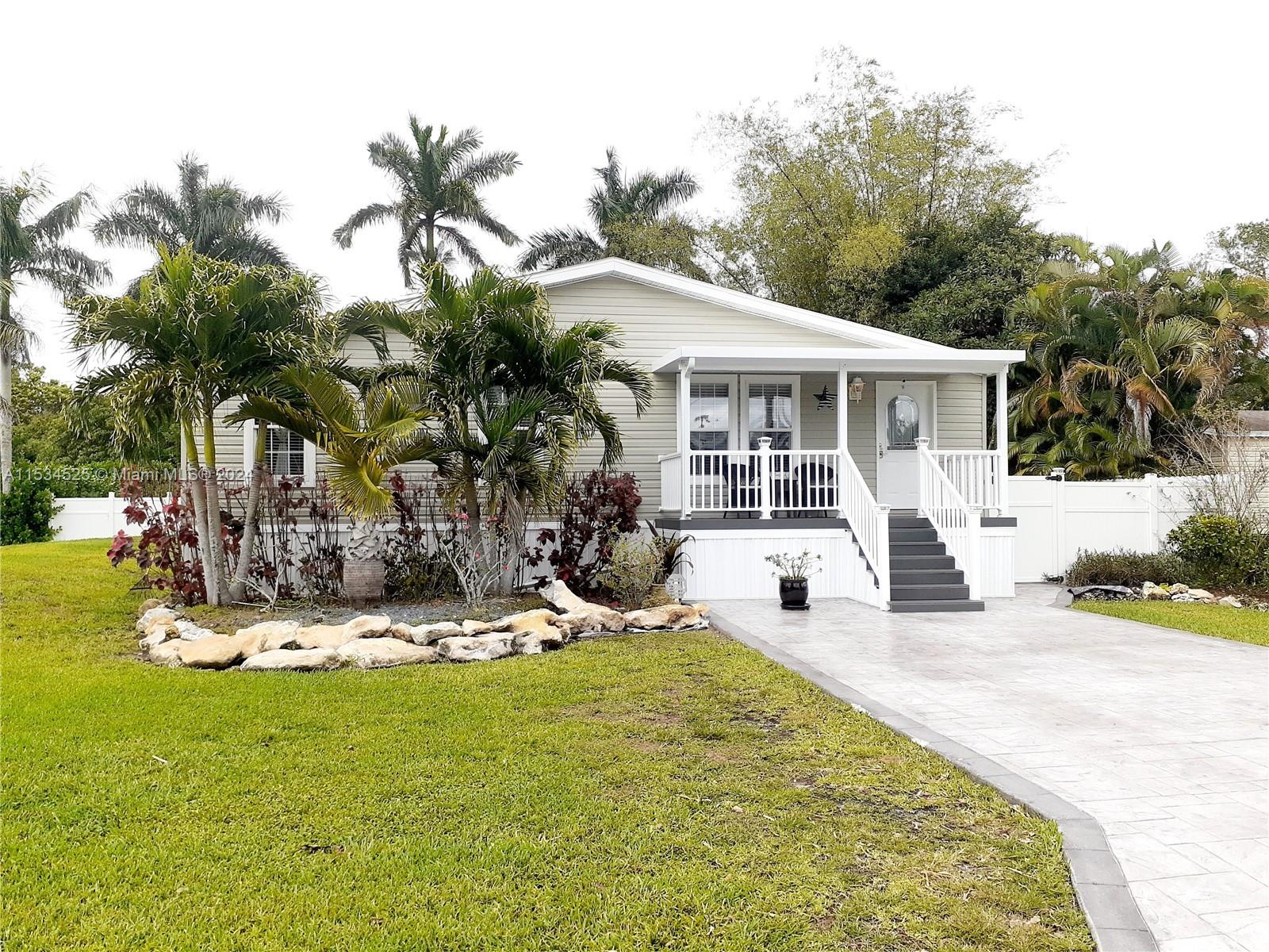 12851 SW 14th Place Davie FL 33325
