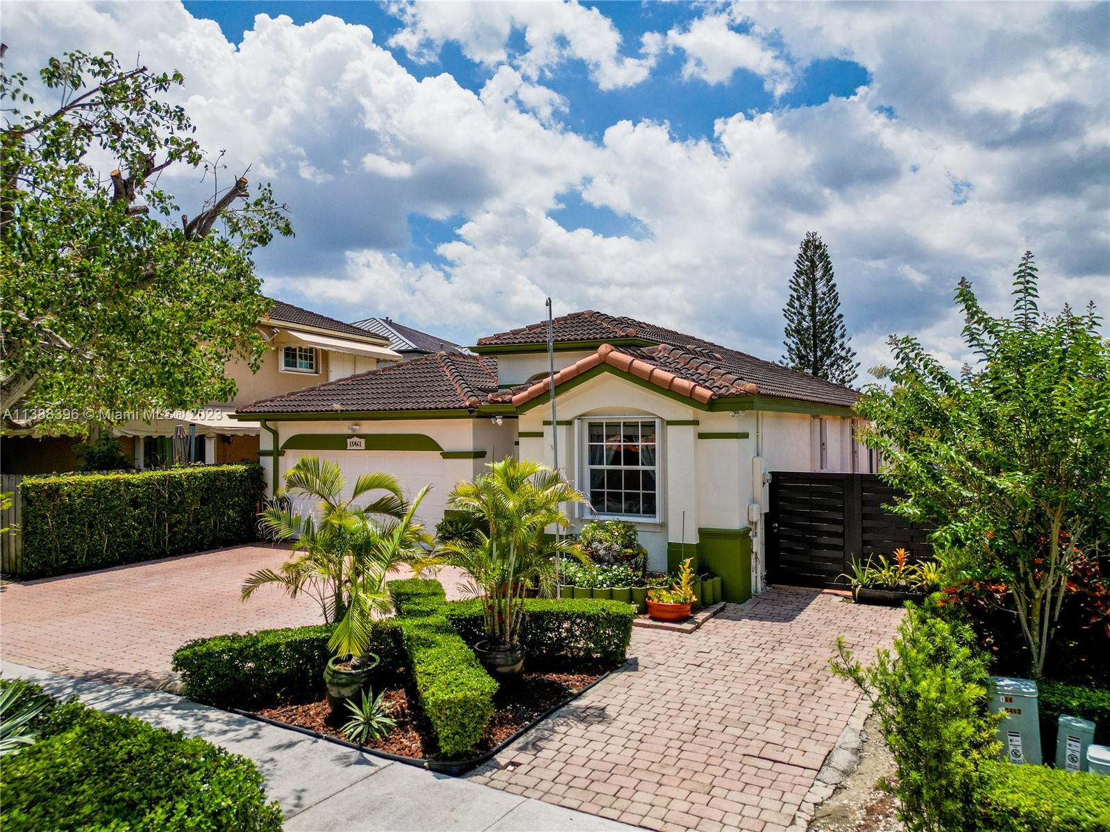 15462 SW 39th Street Miami FL 33185