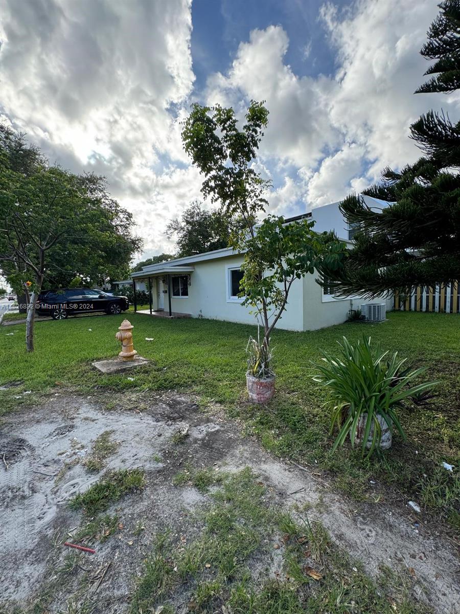 2355 NW 9th Street Miami FL 33125