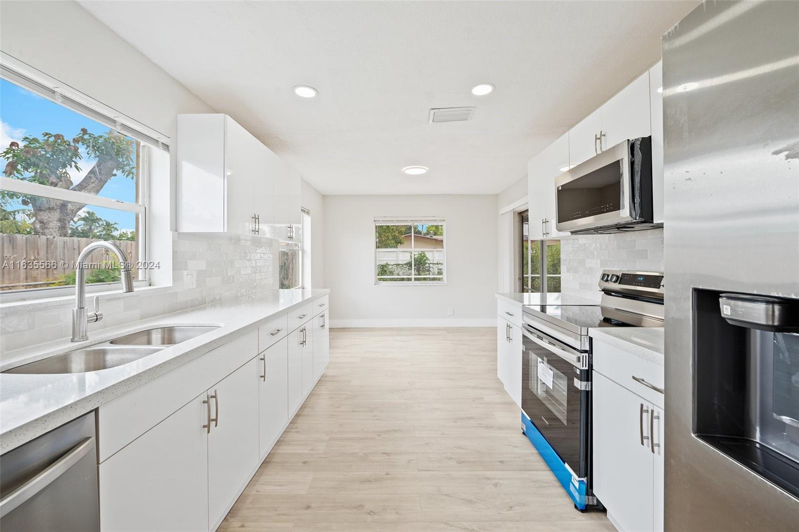 6831 SW 10th Court North Lauderdale FL 33068