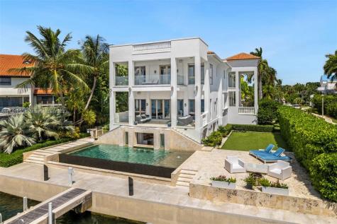 3590 Crystal View Court Miami FL 33133